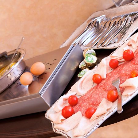 Hotel Mennini Milano Esterno foto
