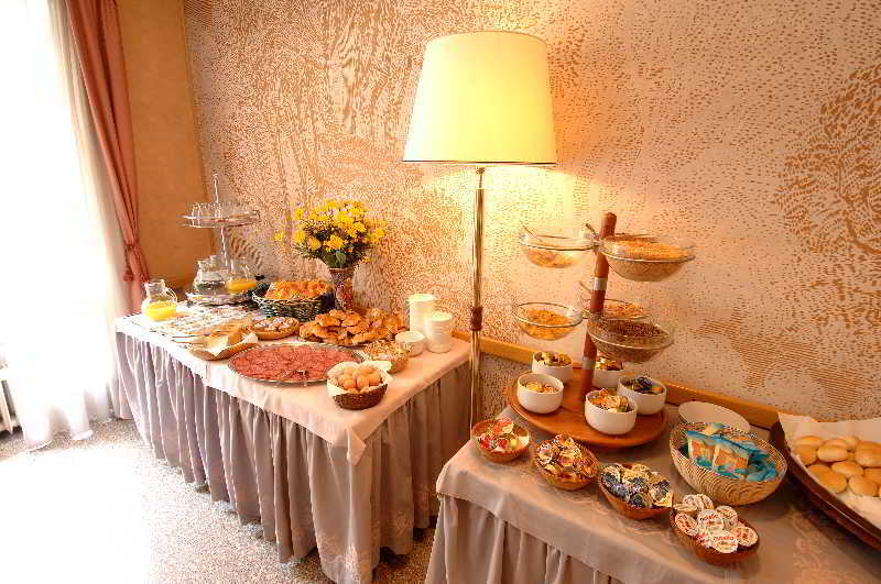Hotel Mennini Milano Esterno foto